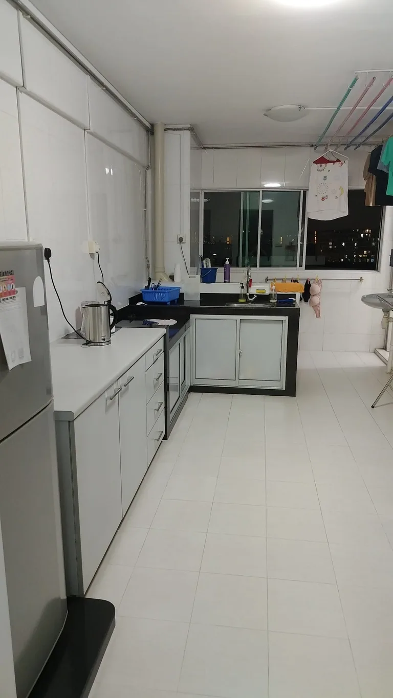 Blk 123 YISHUN ST 11 image 1 of 3