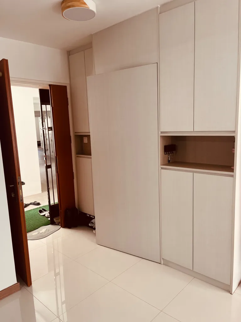 Blk 113B ALKAFF CRES image 1 of 10