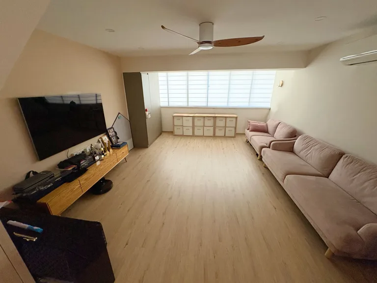Blk 137 BEDOK RESERVOIR RD image 1 of 9