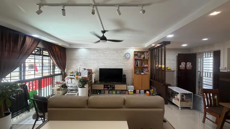 Blk 325C SENGKANG EAST WAY image 1 of 10