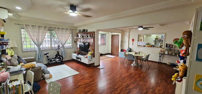 Blk 725 JURONG WEST AVE 5 image 1 of 8