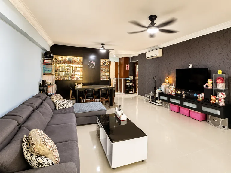 Blk 685B WOODLANDS DR 73 image 1 of 8