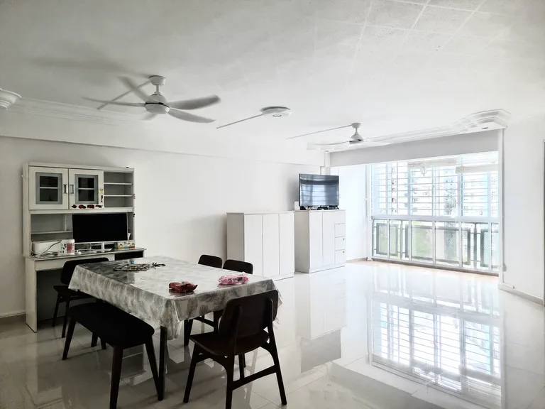 Blk 109 RIVERVALE WALK image 1 of 10