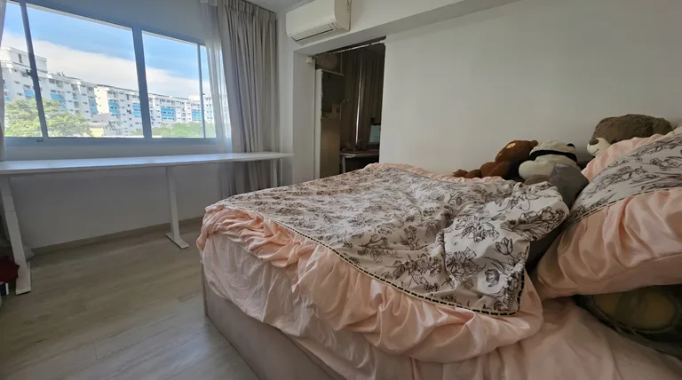Blk 351 TAMPINES ST 33 image 1 of 10