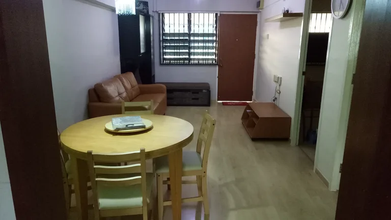 Blk 205 TOA PAYOH NTH image 1 of 10