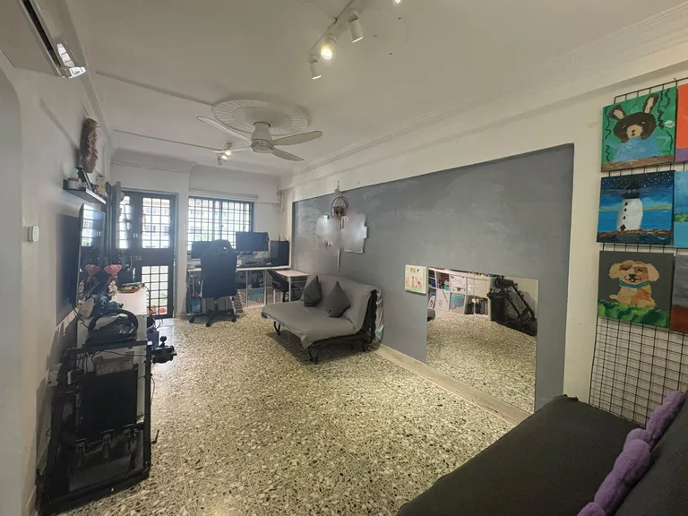 Blk 313 ANG MO KIO AVE 3 image 1 of 6