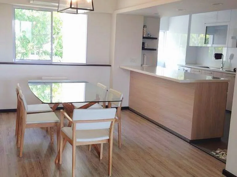 Blk 222 ANG MO KIO AVE 1 image 1 of 10