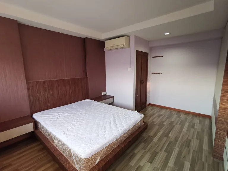 Blk 787C WOODLANDS CRES image 1 of 6