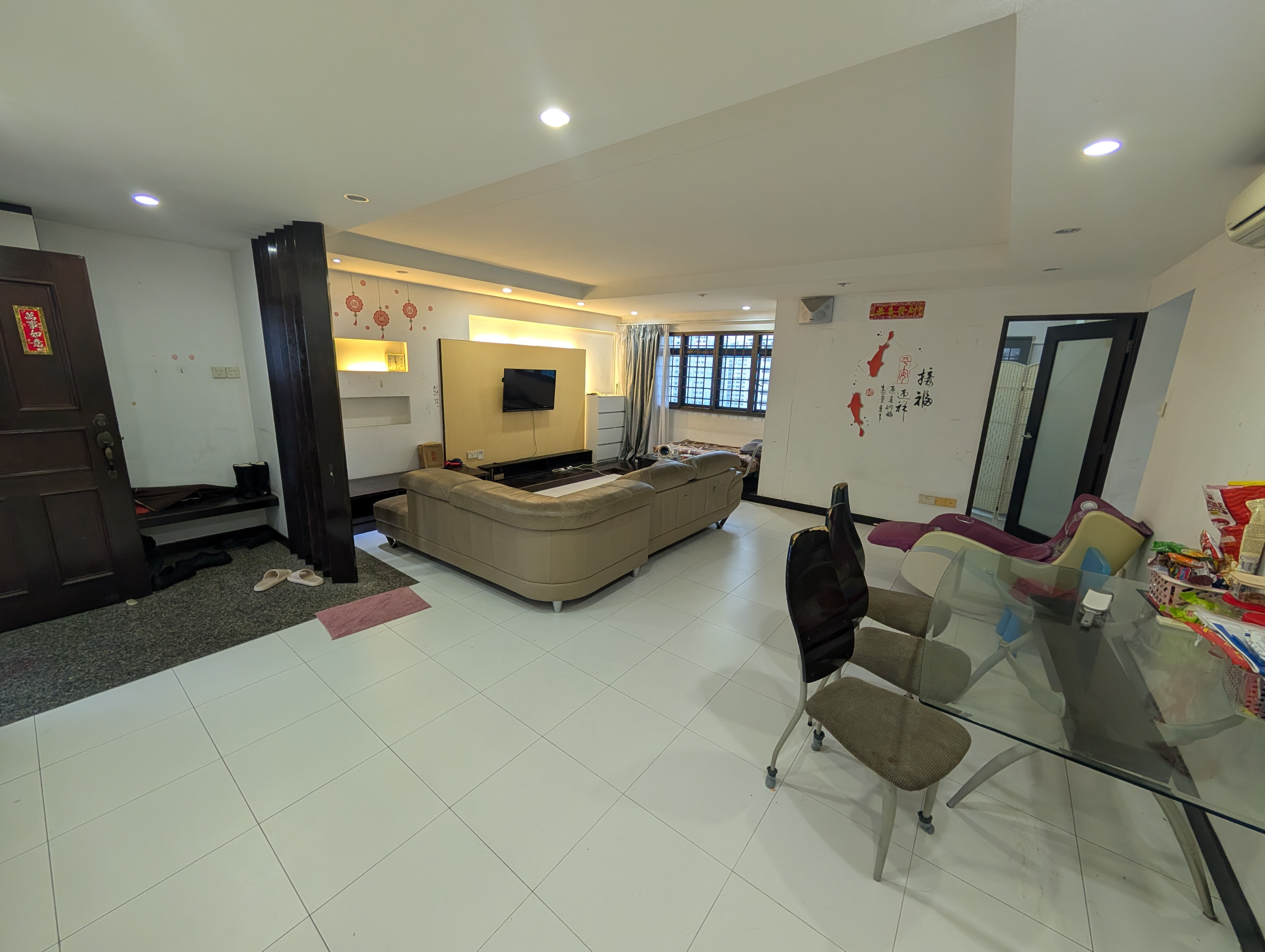Blk 688C CHOA CHU KANG CRES image 1 of 3