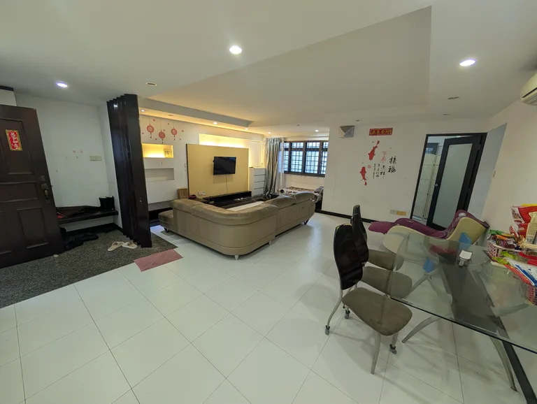 Blk 688C CHOA CHU KANG CRES image 1 of 3