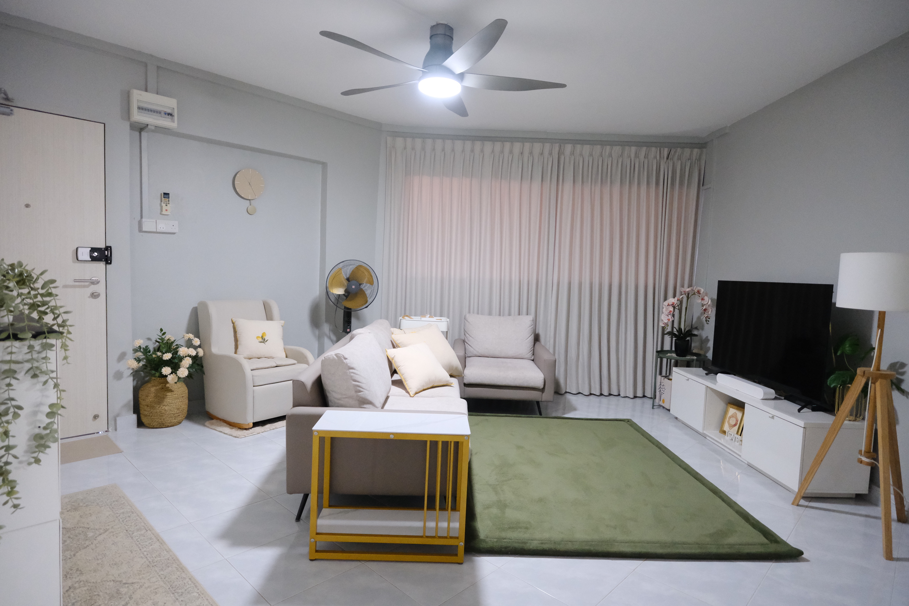 Blk 259 TAMPINES ST 21 image 1 of 9