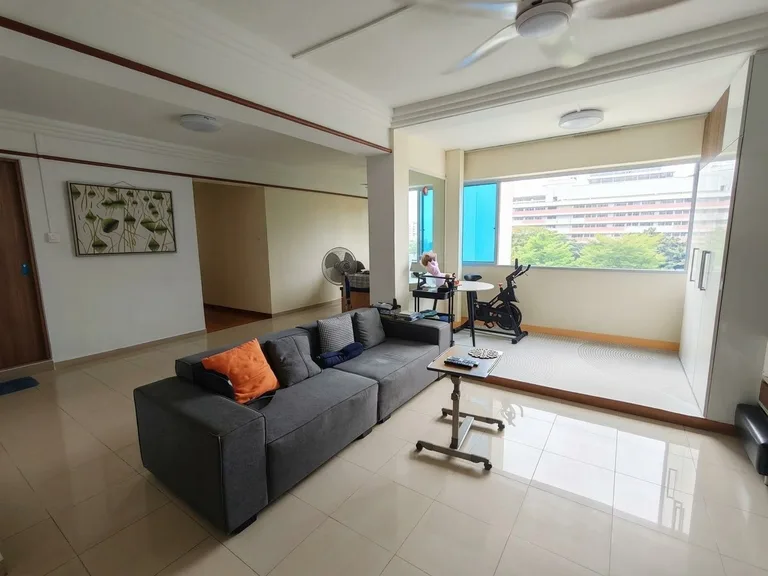 Blk 705 WOODLANDS DR 40 image 1 of 10