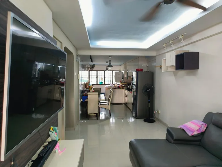Blk 101 JURONG EAST ST 13 image 1 of 4