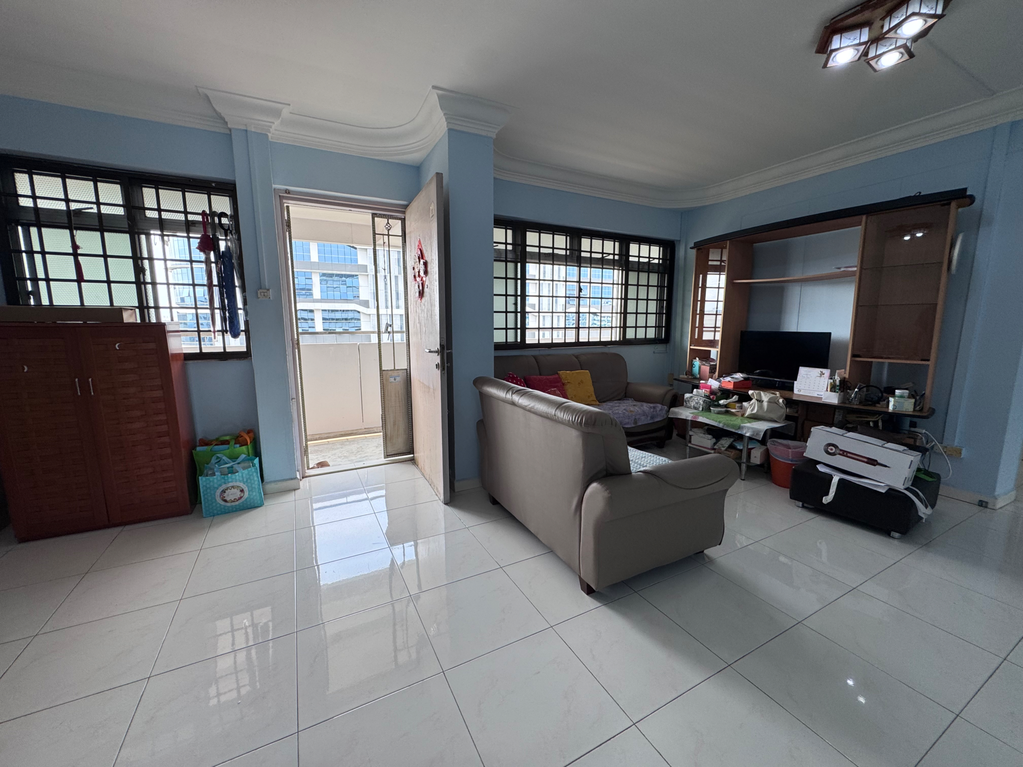 Blk 773 WOODLANDS DR 60 image 1 of 7