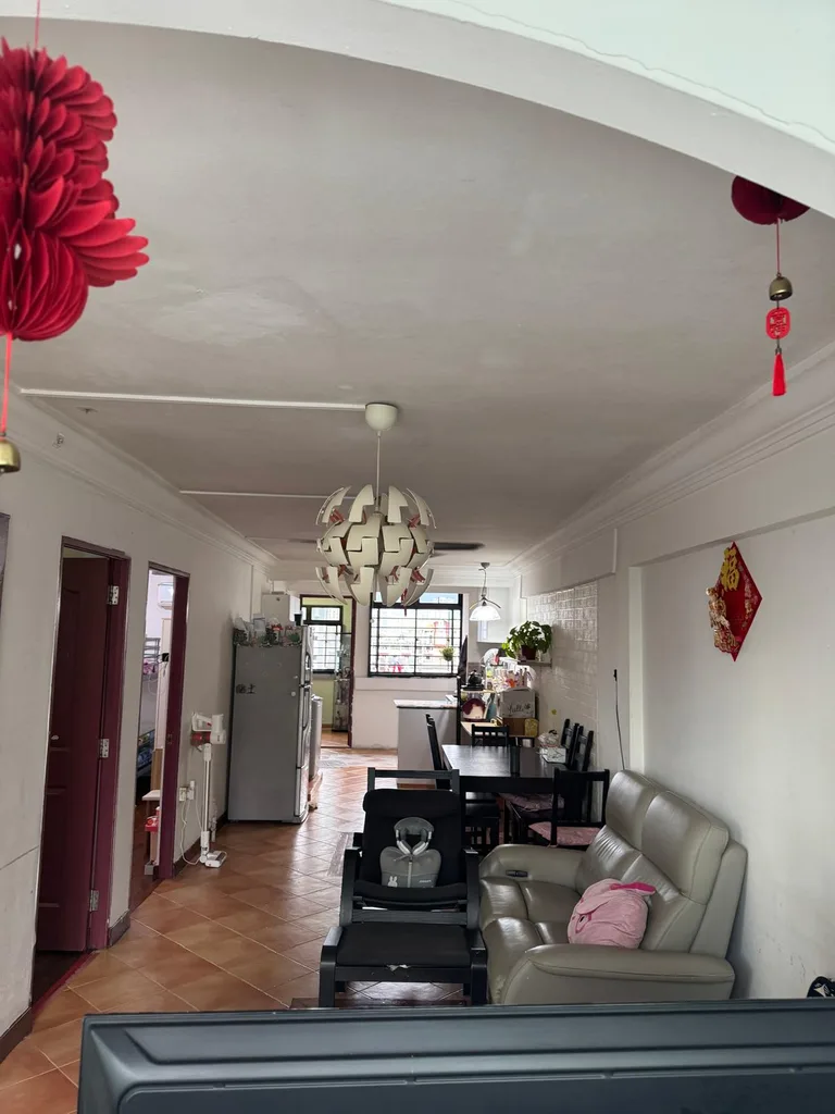 Blk 124 LOR 1 TOA PAYOH image 1 of 8