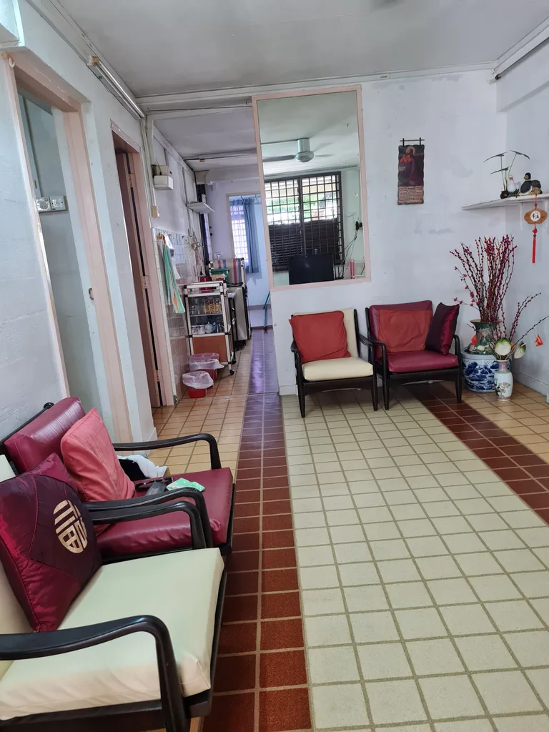 Blk 108 C'WEALTH CRES image 1 of 3