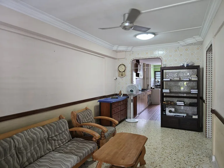 Blk 463 ANG MO KIO AVE 10 image 1 of 9