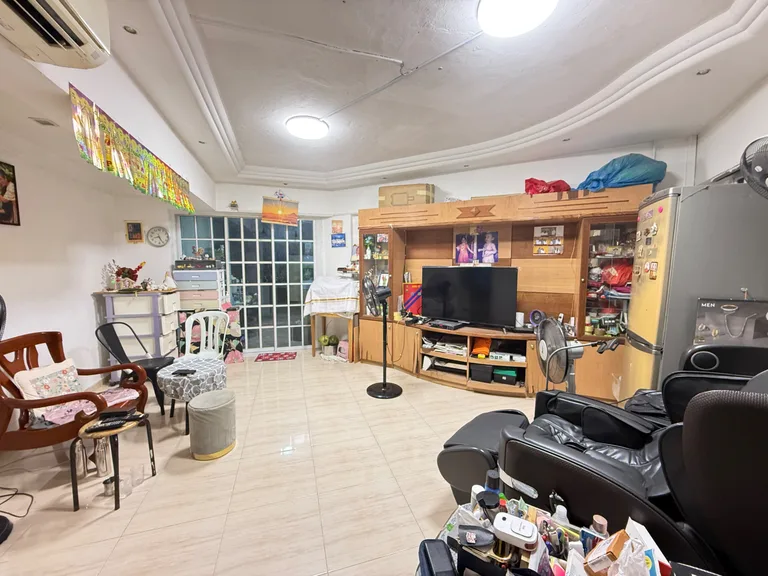 Blk 517 JURONG WEST ST 52 image 1 of 3
