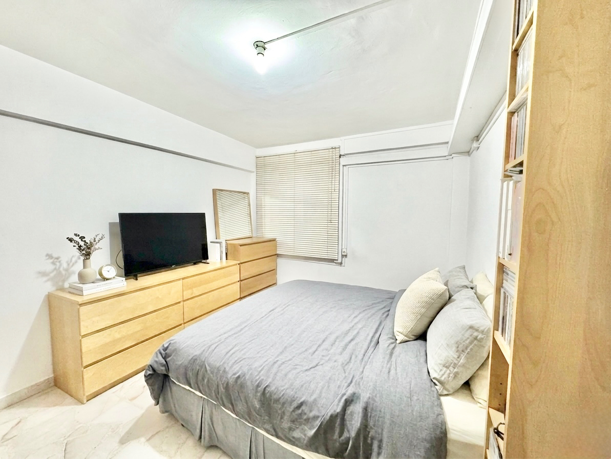 Blk 159 LOR 1 TOA PAYOH image 1 of 9
