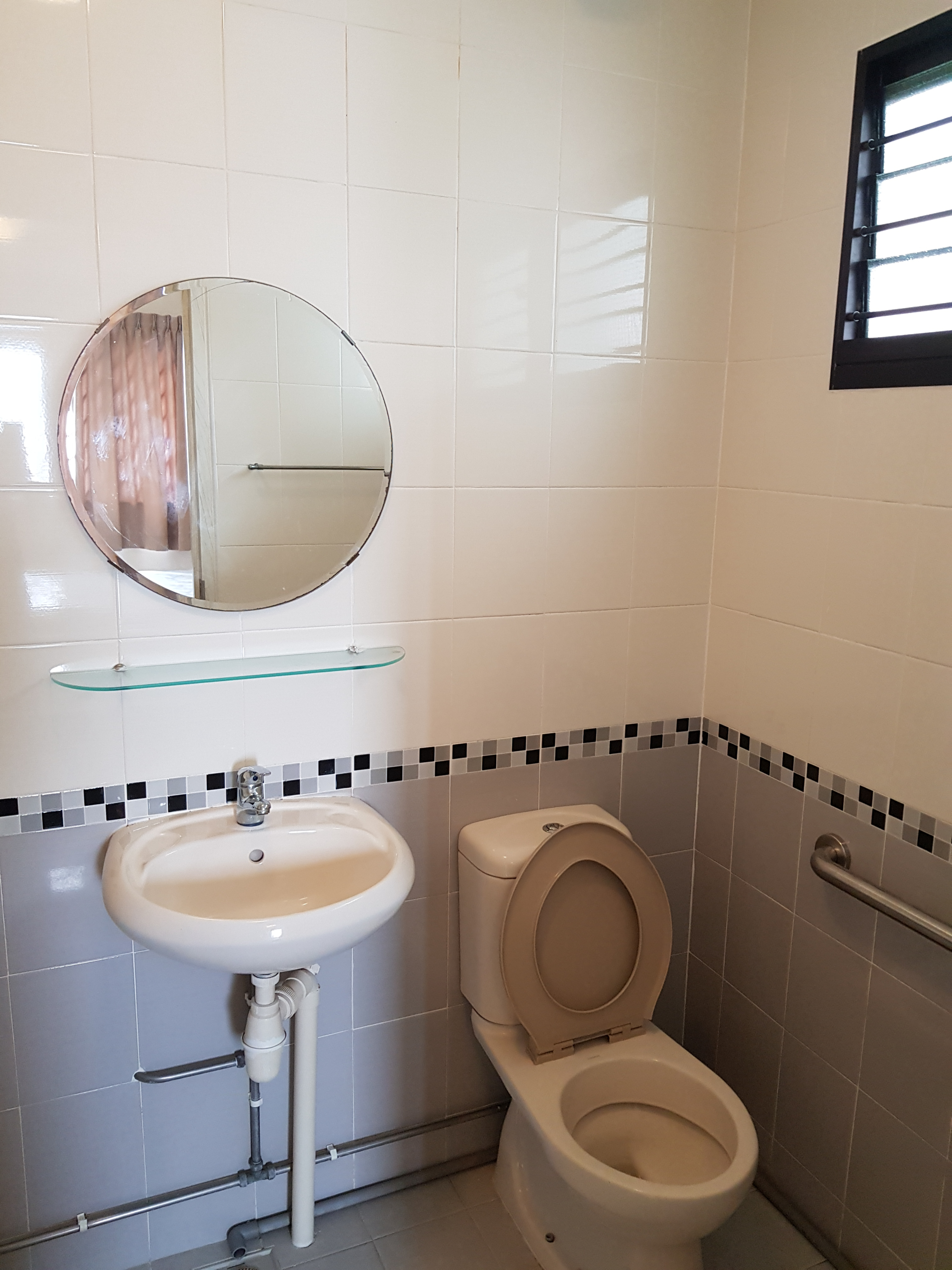Blk 103 BISHAN ST 12 photo 3