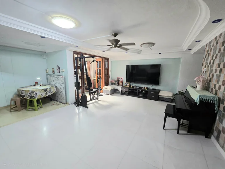 Blk 962 HOUGANG AVE 9 image 1 of 7