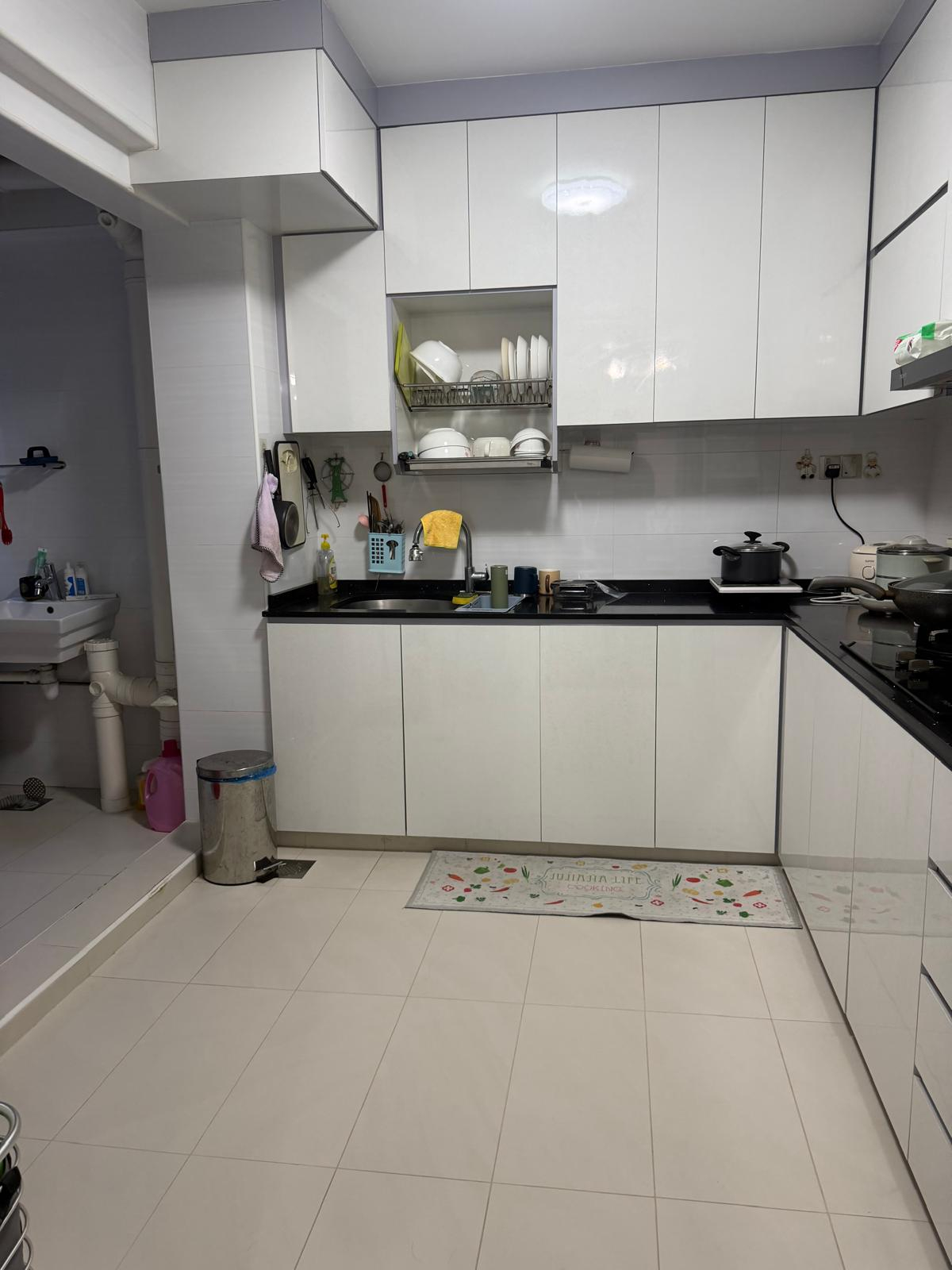 Blk 510 WOODLANDS DR 14 photo 2