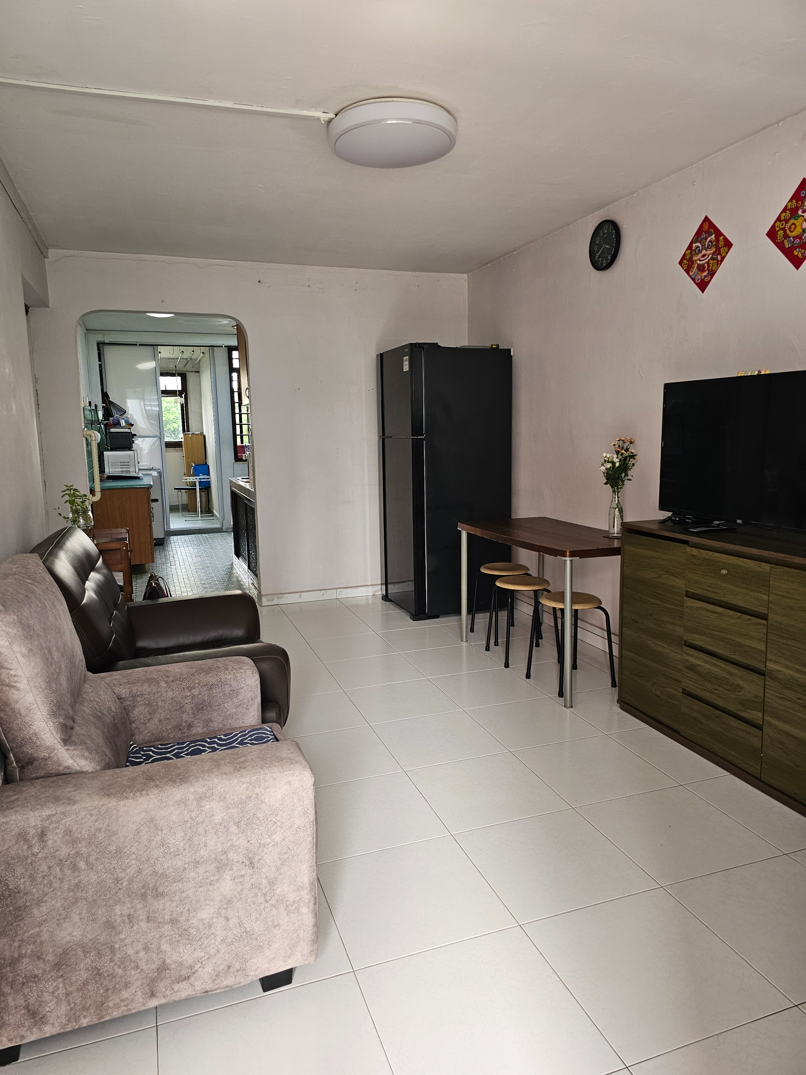 Blk 34 CIRCUIT RD image 1 of 4