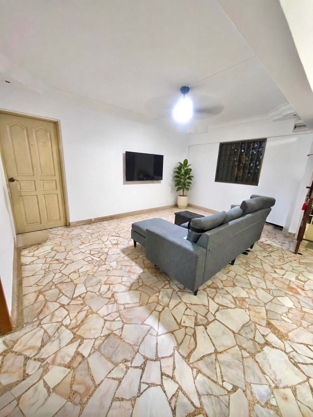 Blk 231 JURONG EAST ST 21 image 1 of 9
