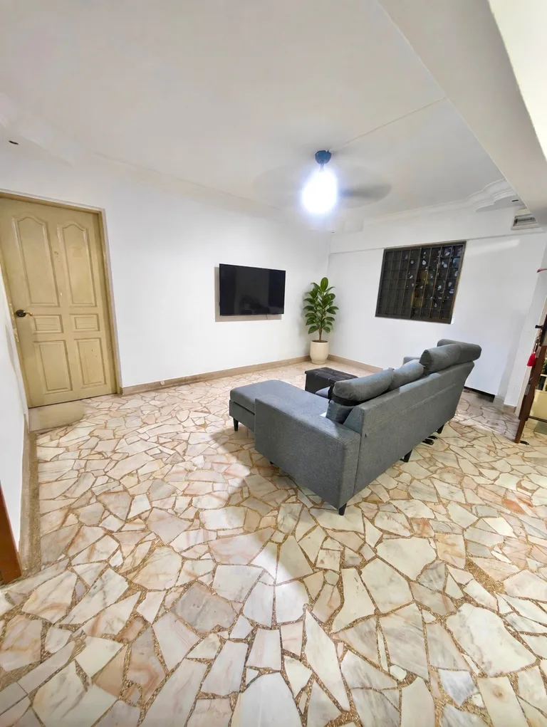 Blk 231 JURONG EAST ST 21 image 1 of 9