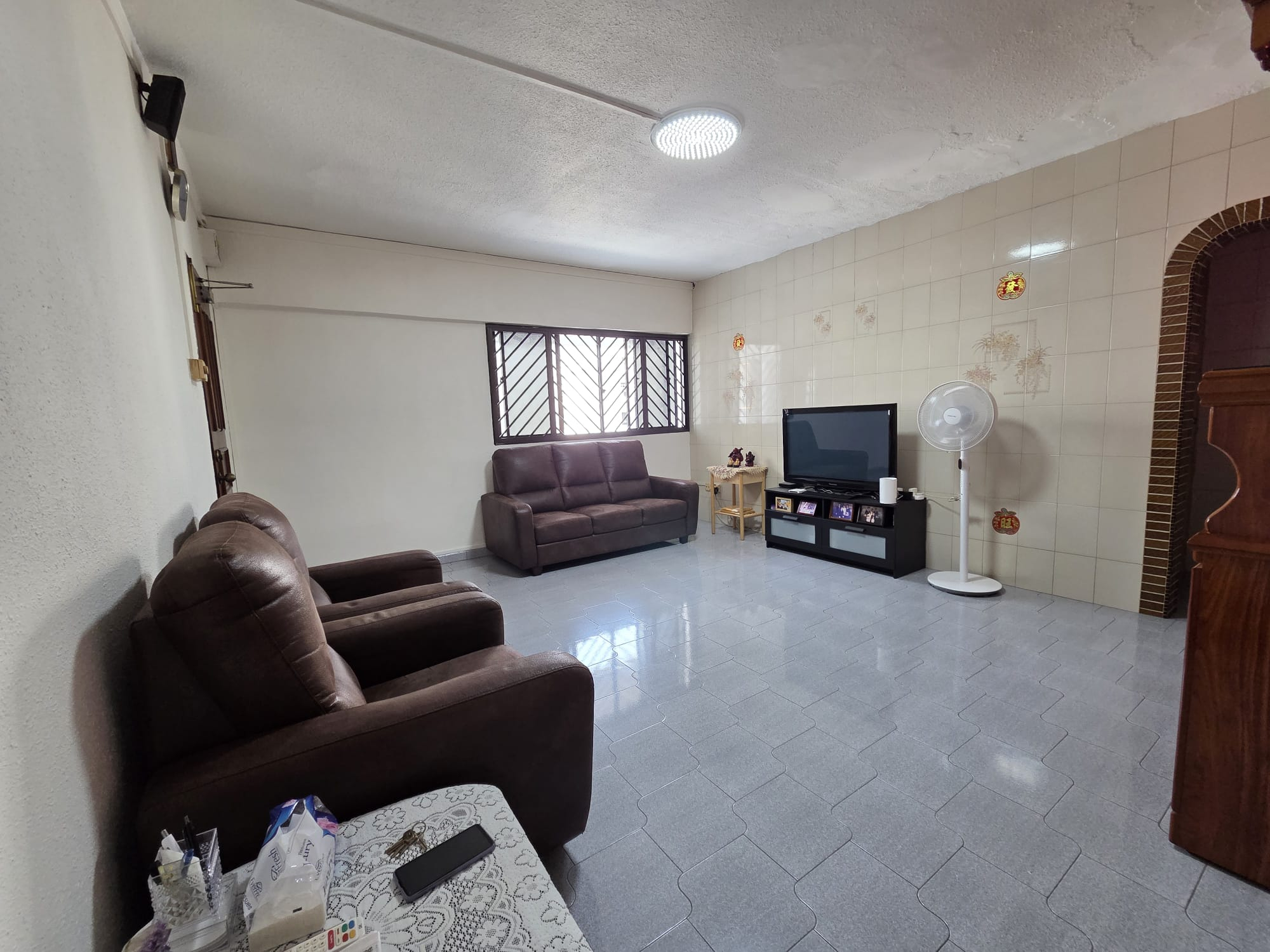 Blk 218 JURONG EAST ST 21 image 1 of 9