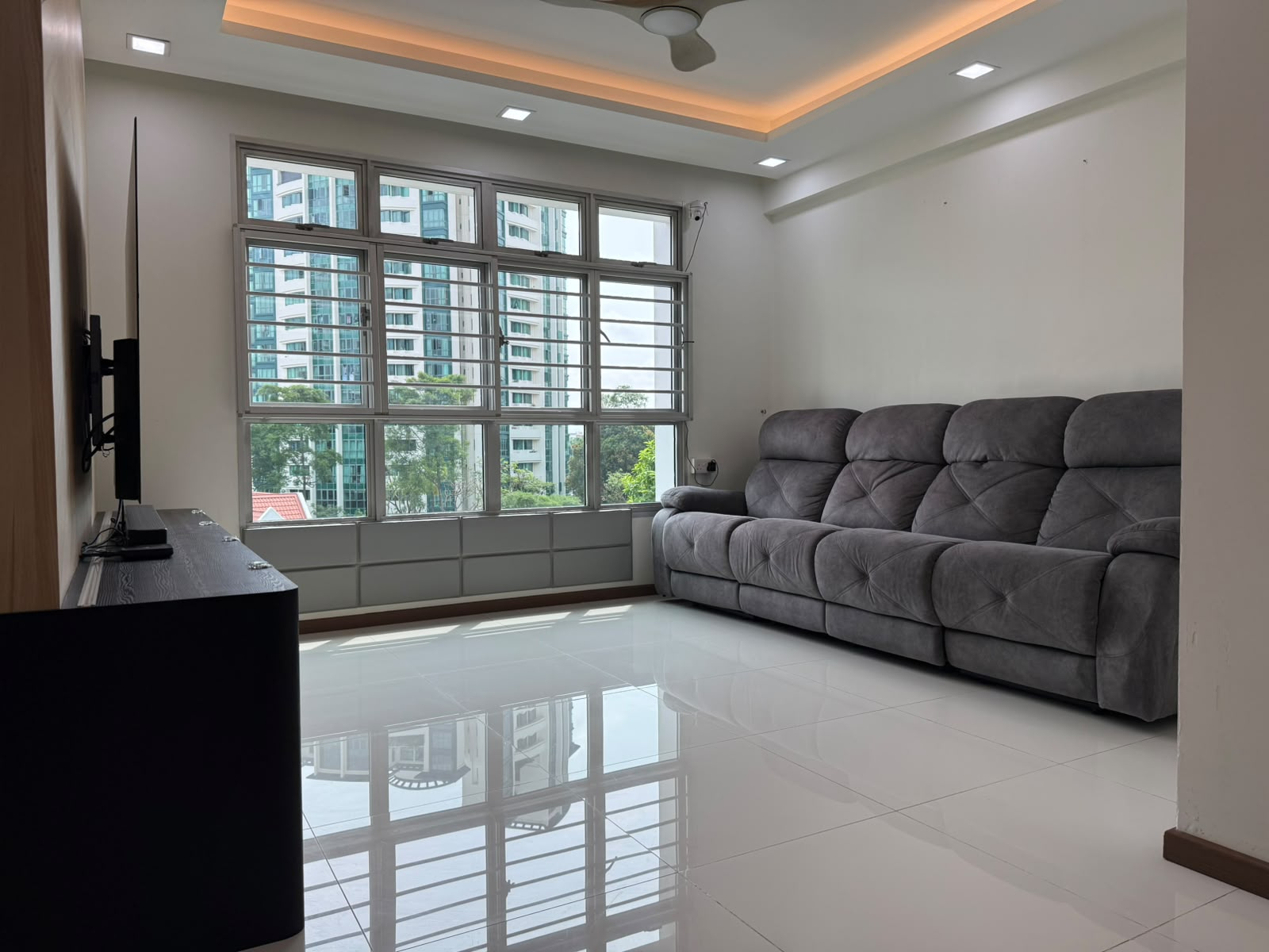 Blk 815B CHOA CHU KANG AVE 7 image 1 of 10