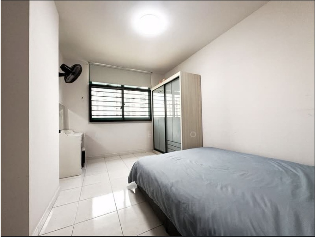 Blk 484 SEGAR RD image 1 of 9