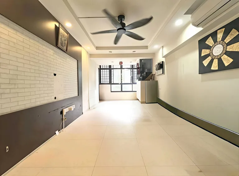 Blk 101 WHAMPOA DR image 1 of 7