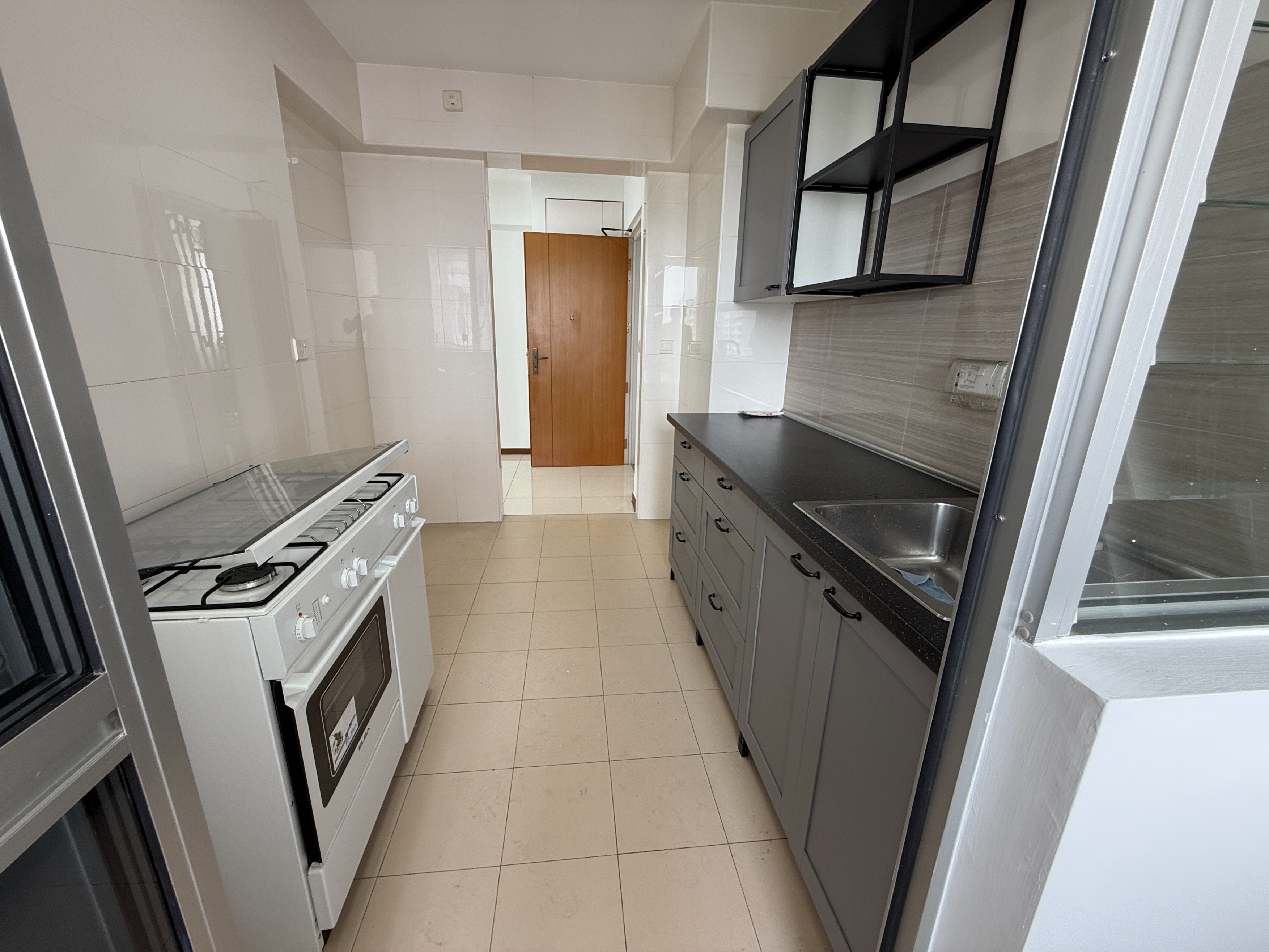 Blk 220C SUMANG LANE image 1 of 10