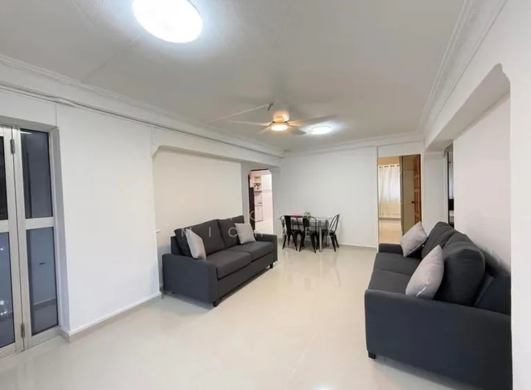 Blk 243 BISHAN ST 22 image 1 of 10