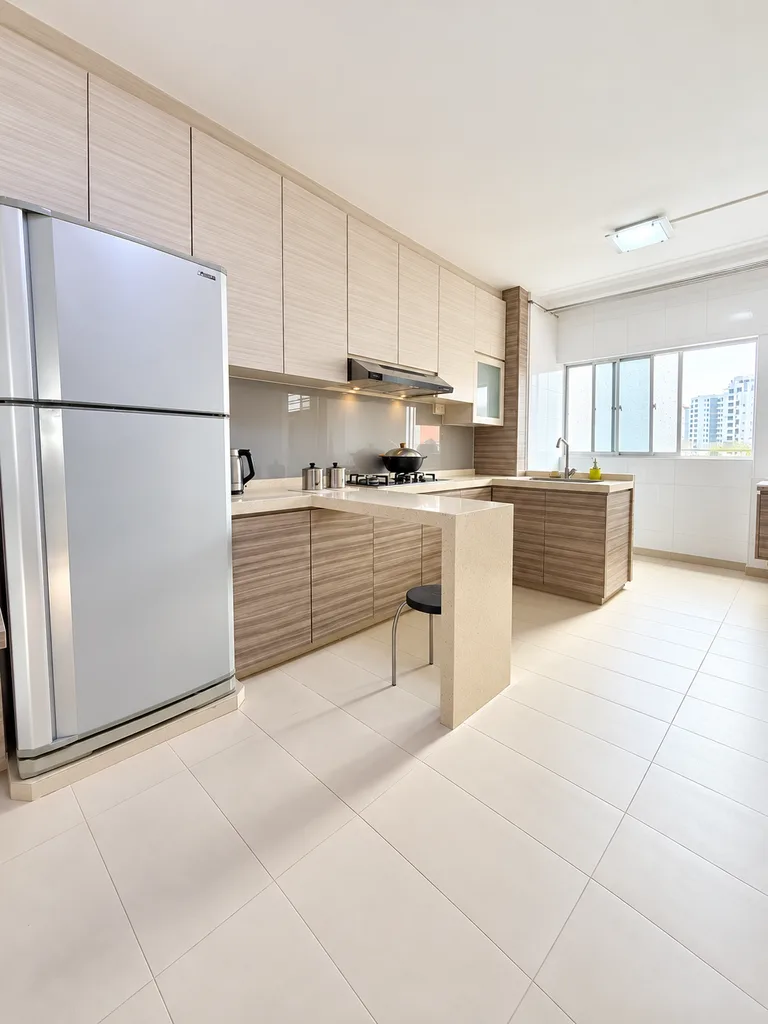 Blk 308 JURONG EAST ST 32 image 1 of 10