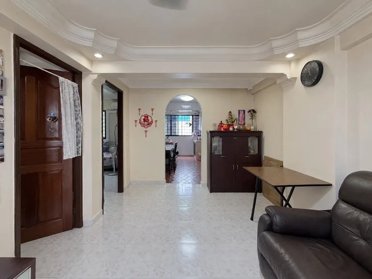 Blk 1 HOUGANG AVE 3 image 1 of 6