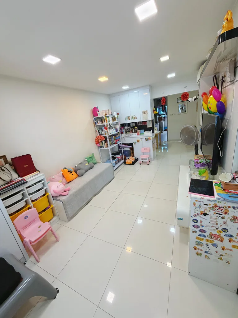 Blk 250 BANGKIT RD image 1 of 8
