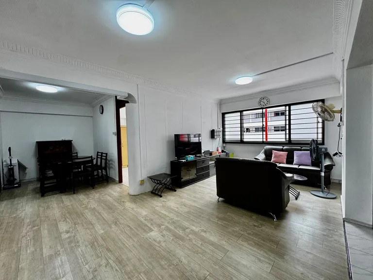 Blk 445 Hougang Ave 8 image 1 of 10
