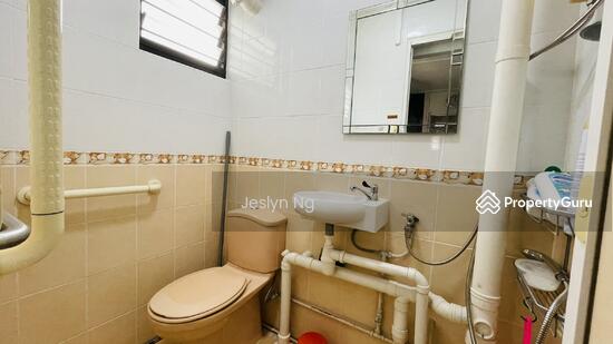 608 ANG MO KIO AVENUE 5 photo 5