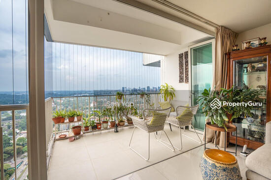 The Metropolitan Condominium photo 3