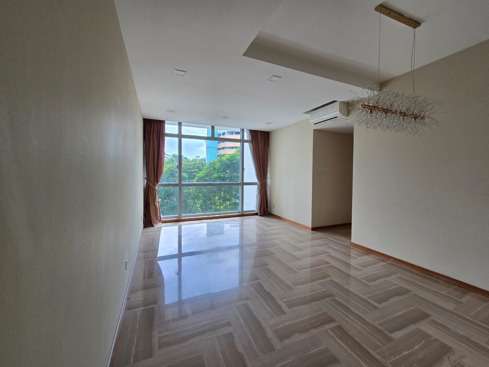 HILLVIEW REGENCY photo 4