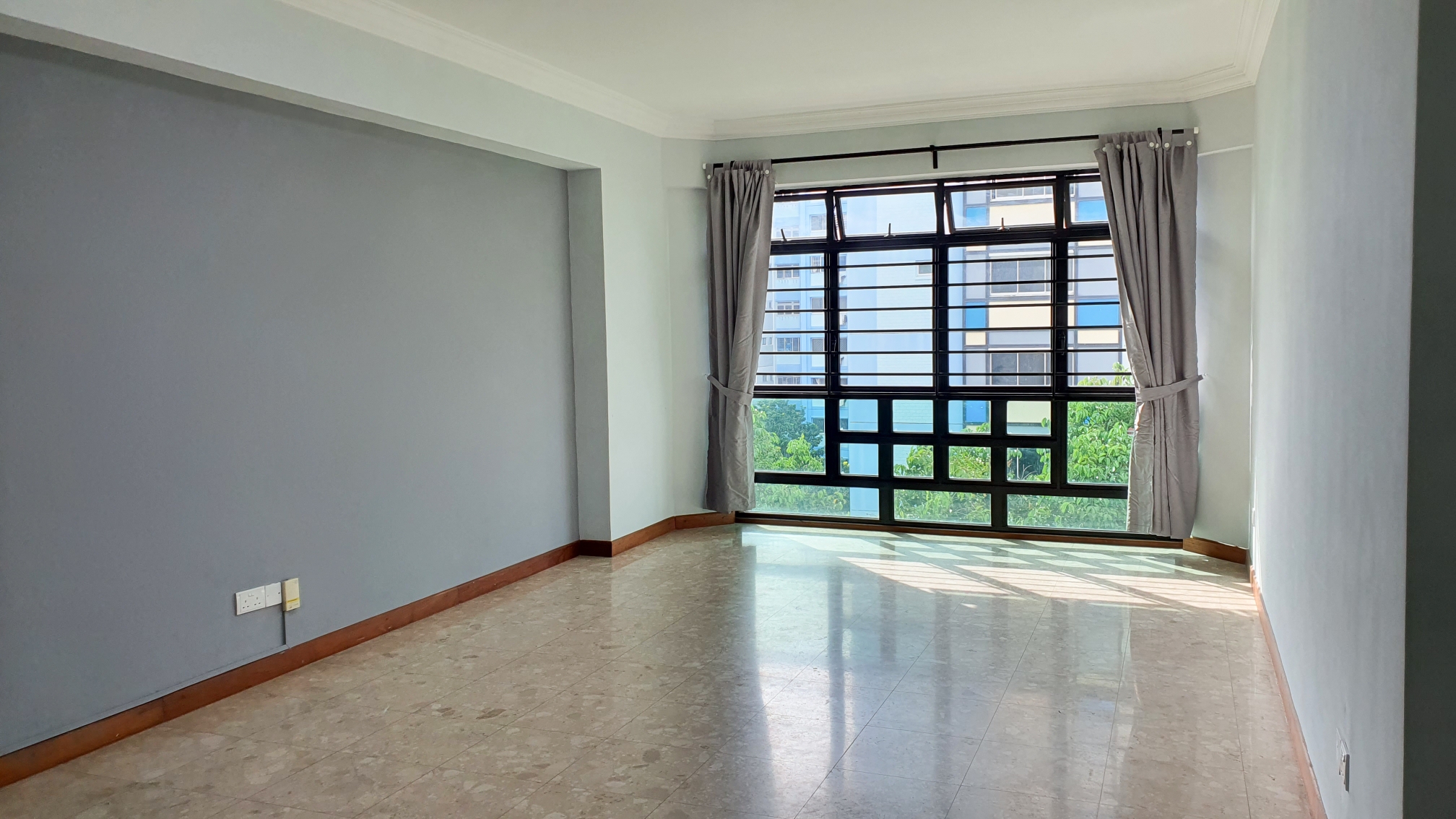 EASTVALE CONDOMINIUM photo 3
