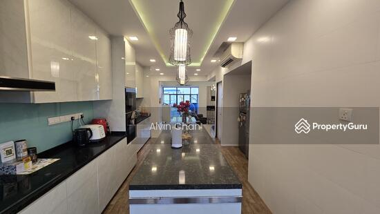 Lakepoint Condo photo 3