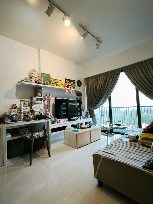 D'Leedon image 1 of 10