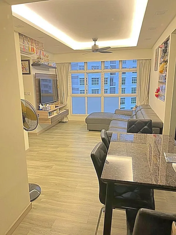 Compassvale Cape image 1 of 6