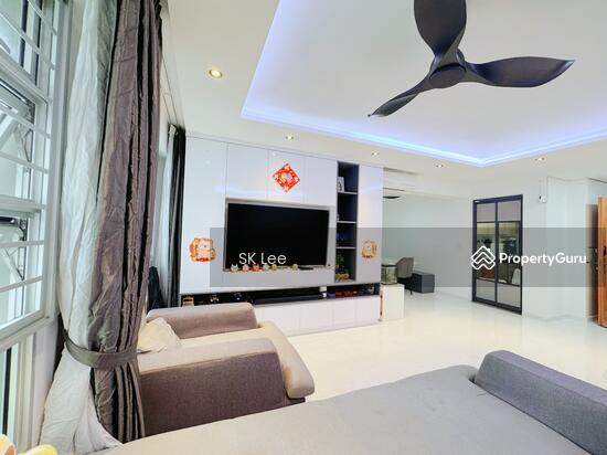 783B Woodlands Rise photo 2