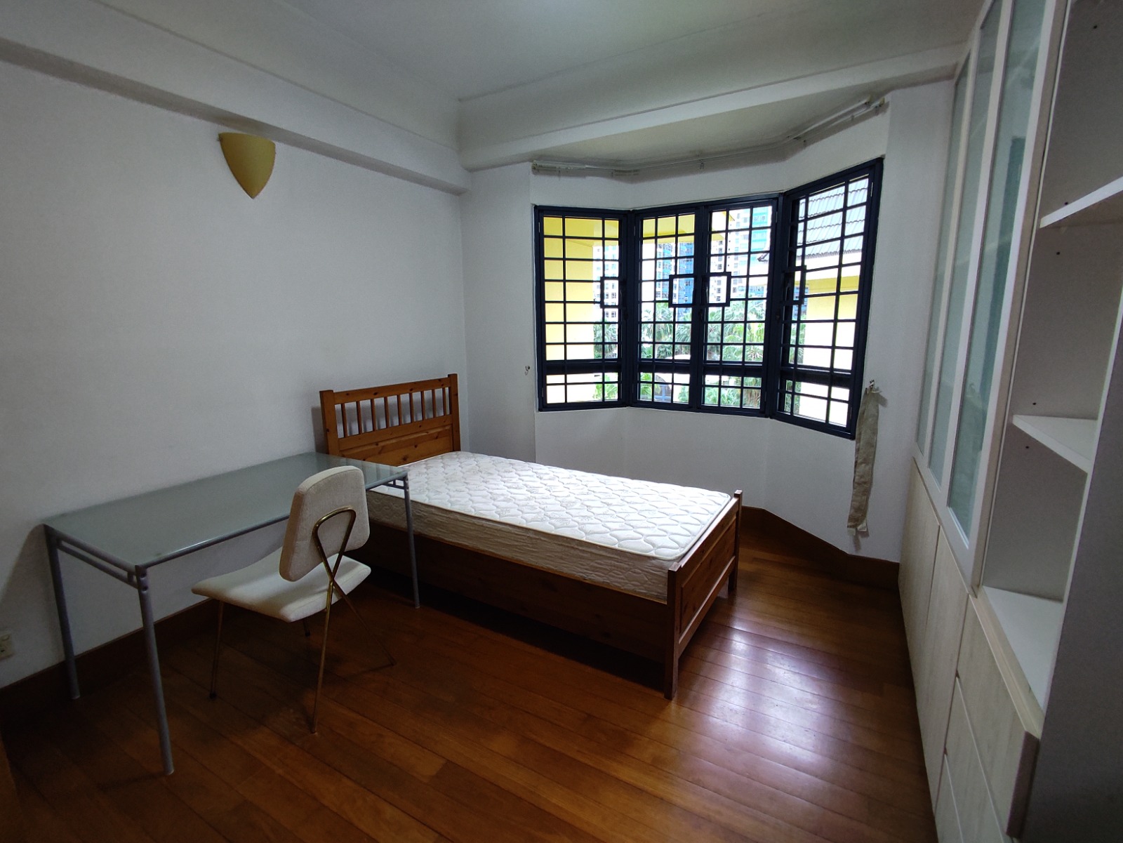 WESTCOVE CONDOMINIUM photo 4