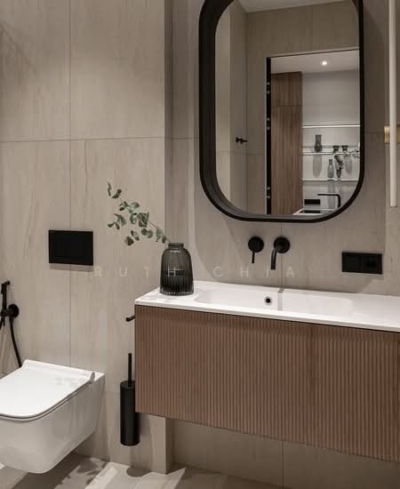 THE LAKEFRONT RESIDENCES photo 5
