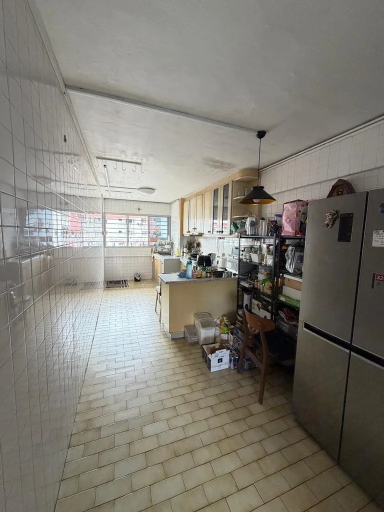 617 Hougang Avenue 8 image 1 of 4